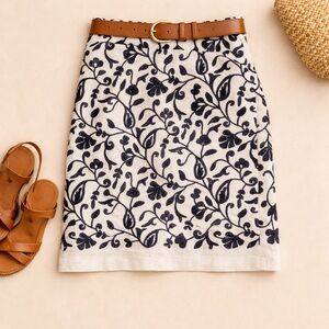 Talbots Navy White Embroidered Floral Skirt Cottagecore Cotton Lined Size 10